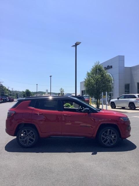 new 2024 Jeep Compass car, priced at $39,995