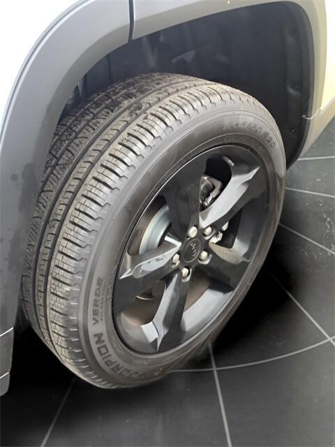 used 2025 Jeep Grand Cherokee L car, priced at $44,785