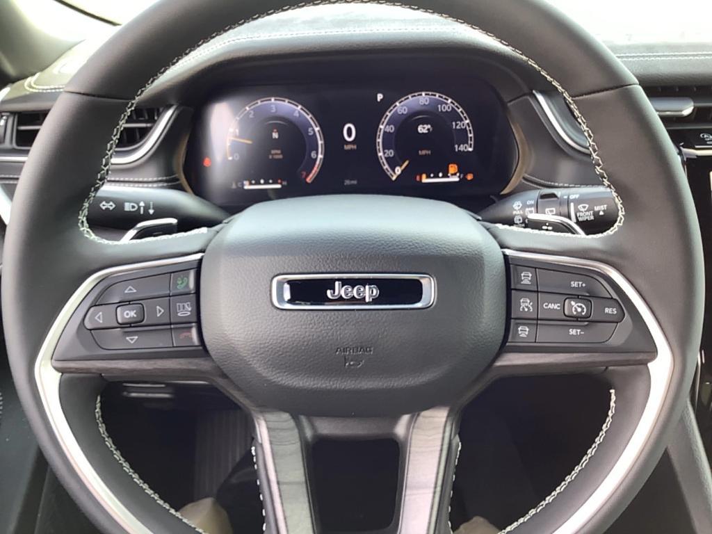new 2025 Jeep Grand Cherokee car, priced at $45,807