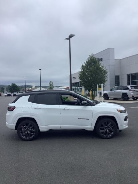 new 2024 Jeep Compass car, priced at $39,484