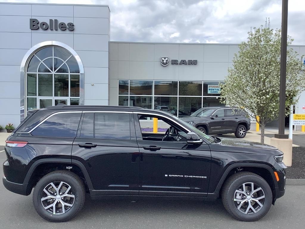 new 2025 Jeep Grand Cherokee car, priced at $48,506