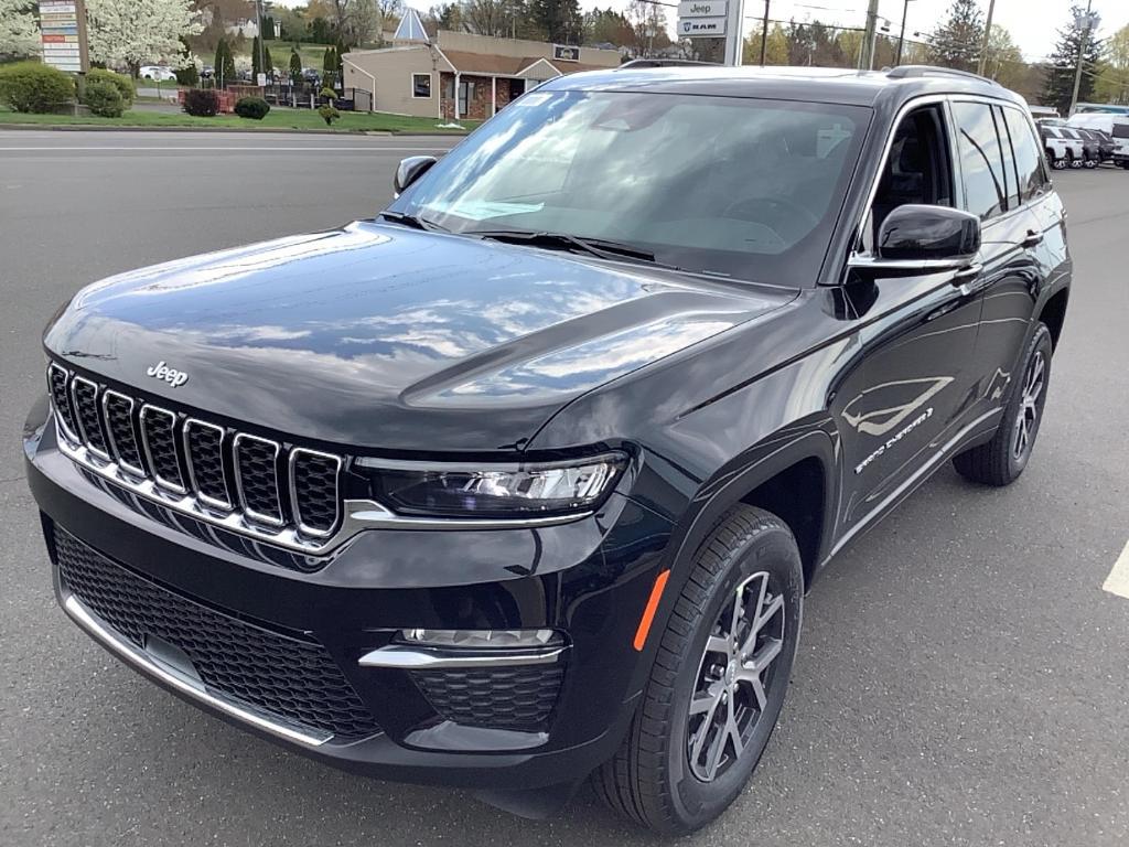 new 2025 Jeep Grand Cherokee car, priced at $48,506