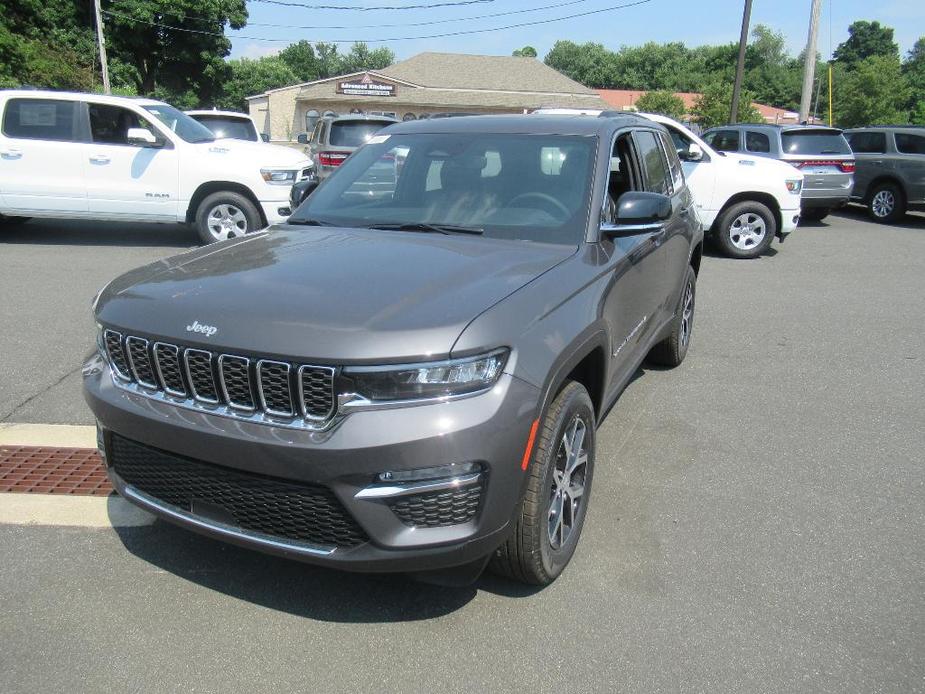 new 2024 Jeep Grand Cherokee car, priced at $51,247