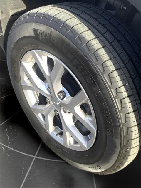 used 2021 Jeep Grand Cherokee L car, priced at $30,599