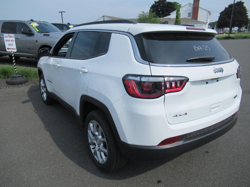 new 2024 Jeep Compass car, priced at $35,797