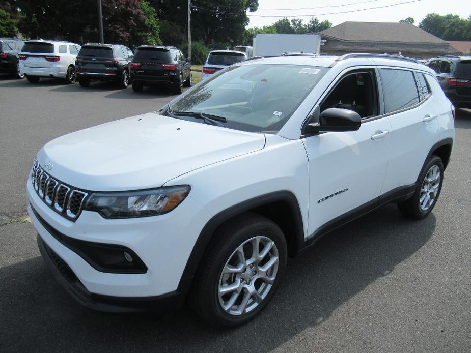 new 2024 Jeep Compass car, priced at $35,797