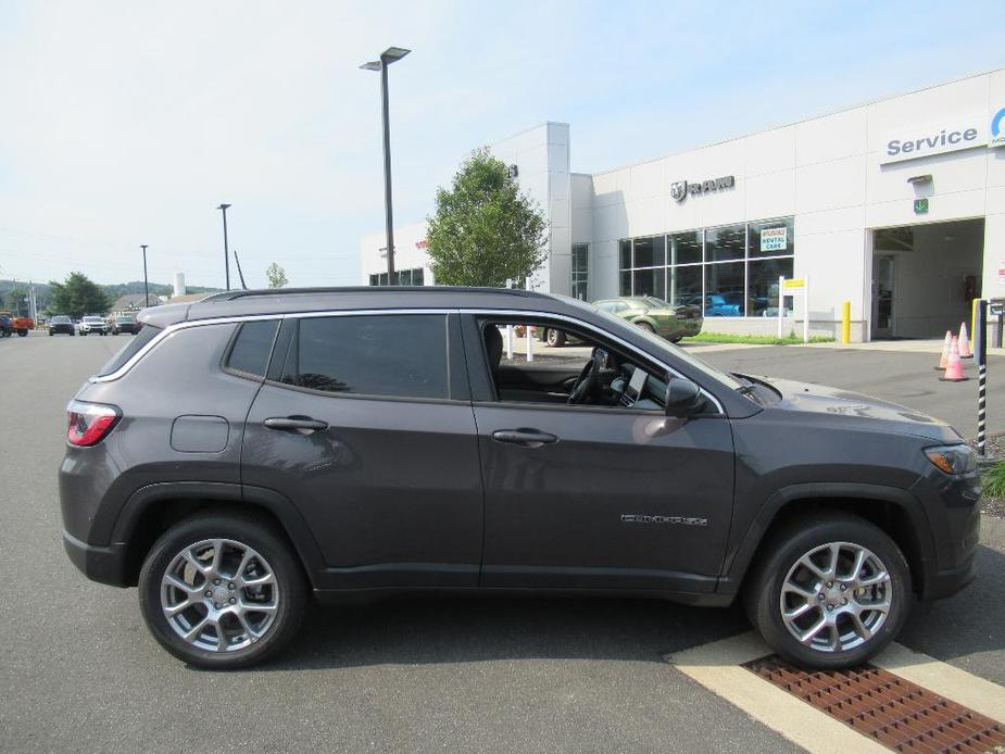 new 2024 Jeep Compass car, priced at $39,174