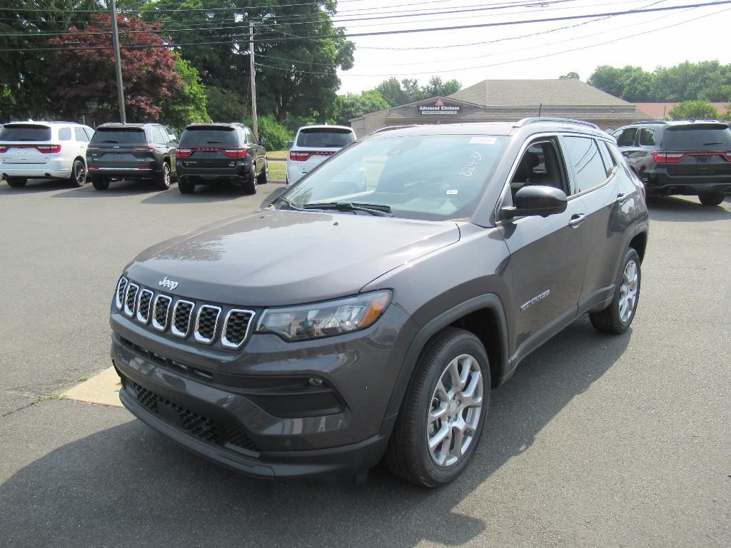 new 2024 Jeep Compass car, priced at $39,174