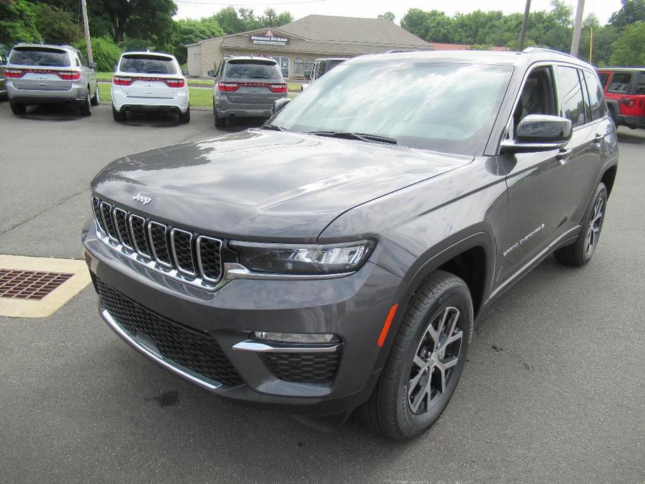 new 2024 Jeep Grand Cherokee car, priced at $51,247