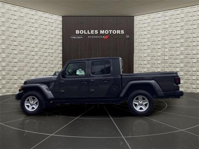 used 2022 Jeep Gladiator car, priced at $31,978
