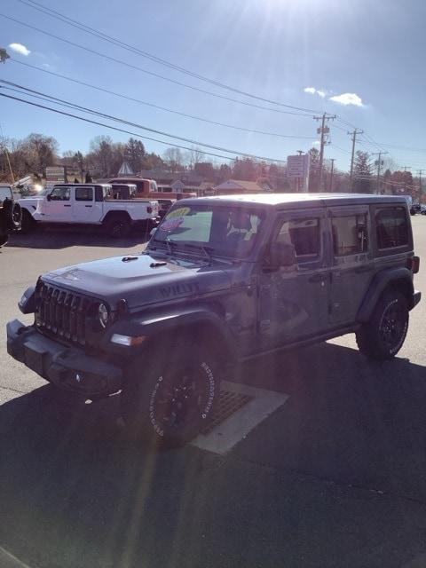 used 2021 Jeep Wrangler Unlimited car, priced at $33,899