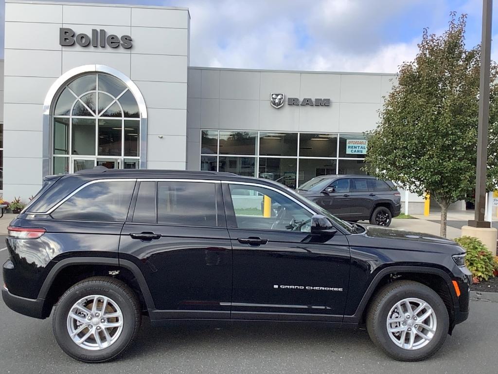 new 2025 Jeep Grand Cherokee car, priced at $42,282