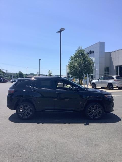 new 2024 Jeep Compass car, priced at $39,995