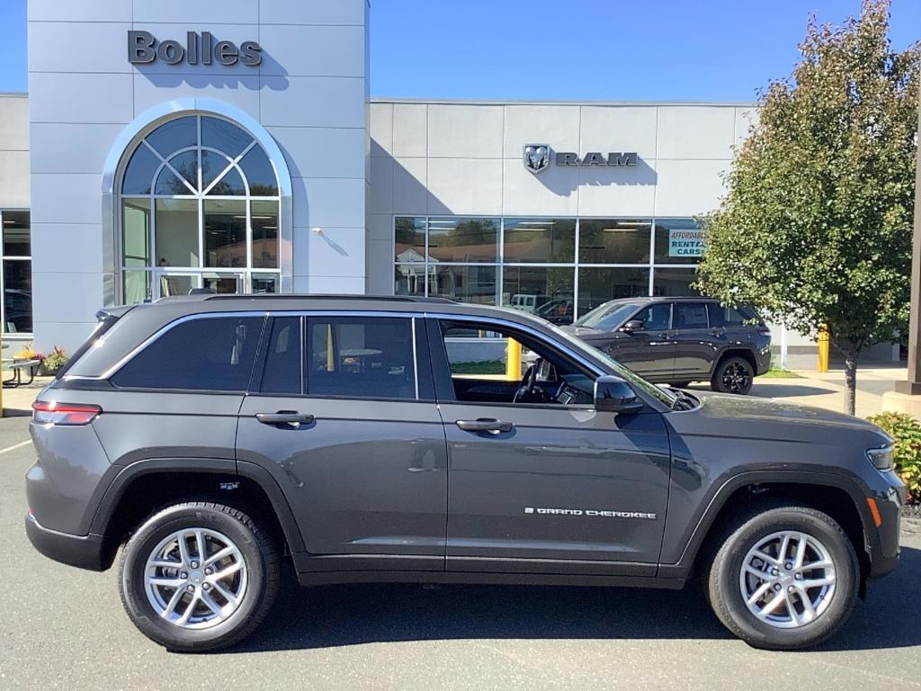 new 2025 Jeep Grand Cherokee car, priced at $42,282