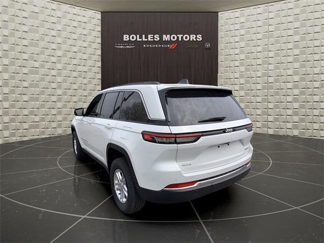 new 2025 Jeep Grand Cherokee car, priced at $40,130