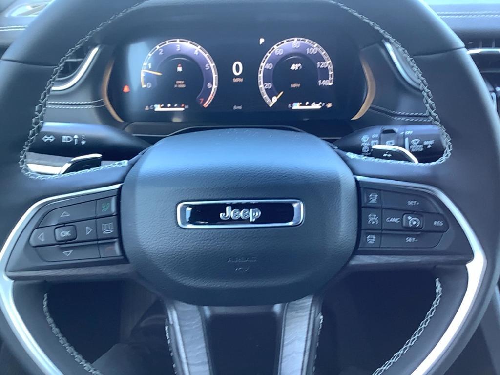 new 2025 Jeep Grand Cherokee car, priced at $39,754