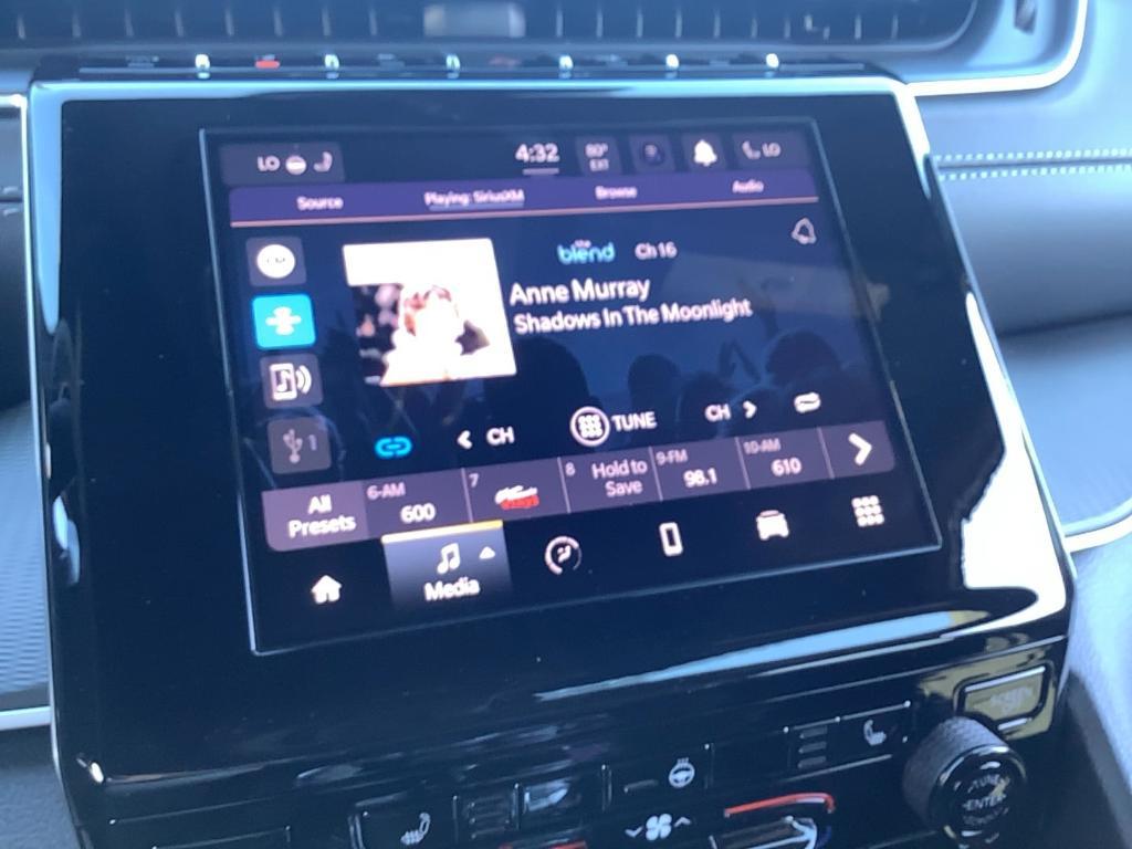 new 2025 Jeep Grand Cherokee car, priced at $42,182