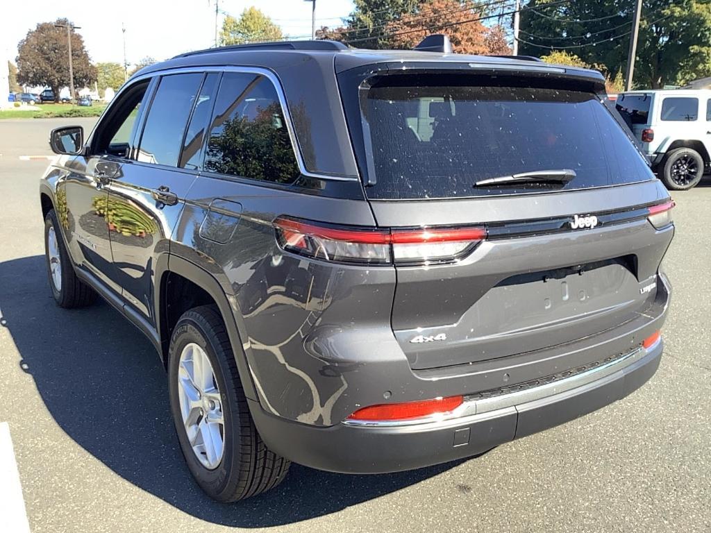 new 2025 Jeep Grand Cherokee car, priced at $42,182