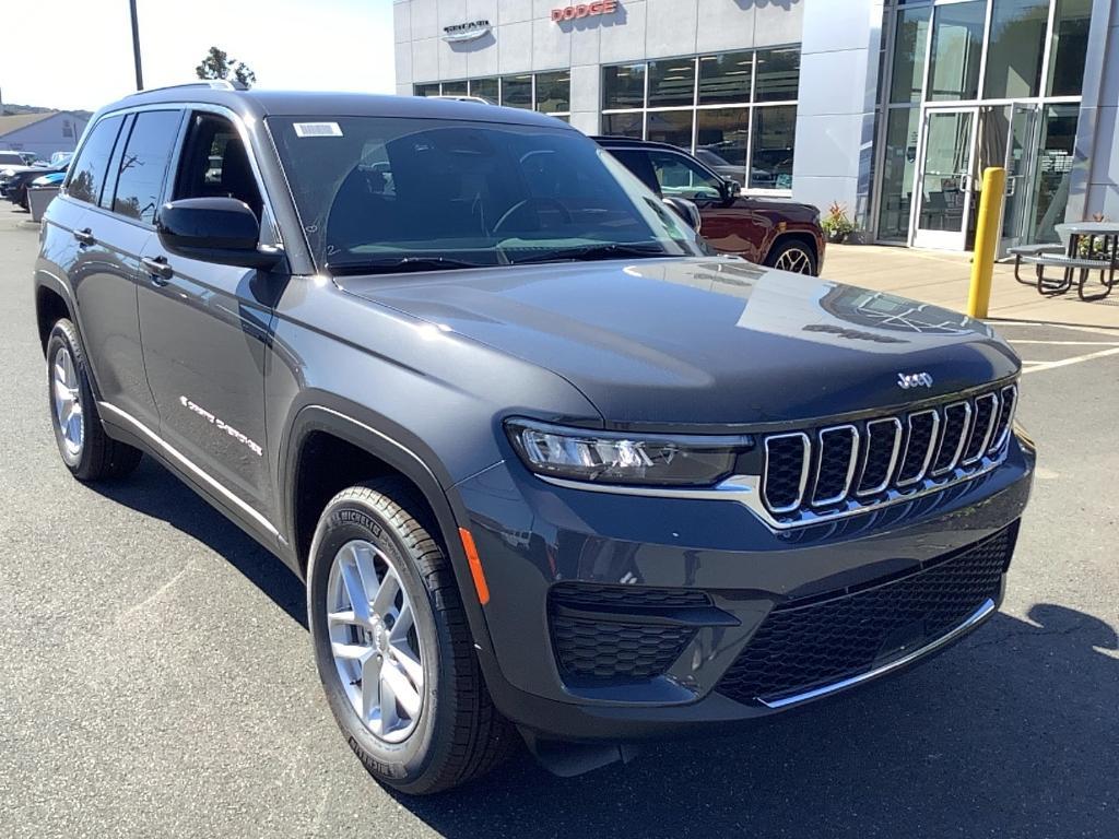 new 2025 Jeep Grand Cherokee car, priced at $42,182