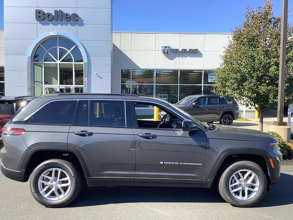 new 2025 Jeep Grand Cherokee car, priced at $42,282
