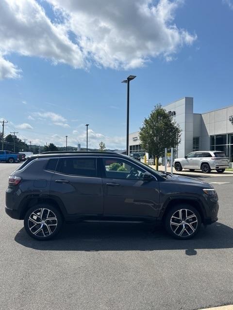 new 2024 Jeep Compass car, priced at $41,485