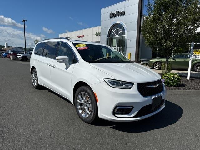 used 2021 Chrysler Pacifica car, priced at $37,988