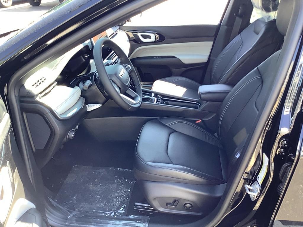 new 2025 Jeep Compass car, priced at $37,610