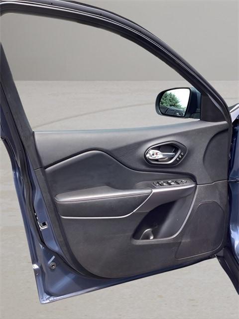 used 2021 Jeep Cherokee car, priced at $24,957