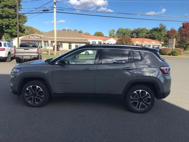 used 2022 Jeep Compass car, priced at $25,261