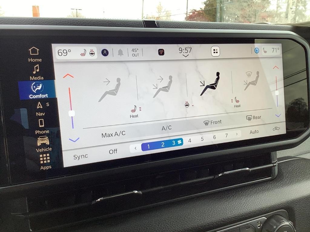 new 2026 Jeep Gladiator car, priced at $51,977