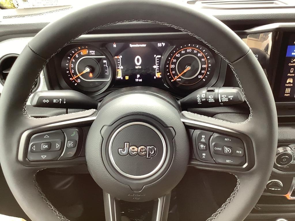 new 2025 Jeep Wrangler car, priced at $46,899