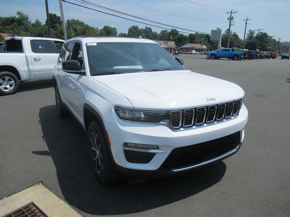 new 2024 Jeep Grand Cherokee car, priced at $50,711