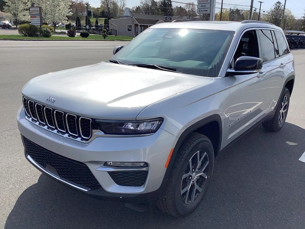 new 2025 Jeep Grand Cherokee car, priced at $48,506