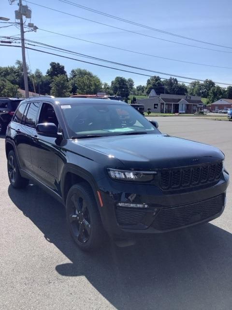 new 2024 Jeep Grand Cherokee car, priced at $53,700