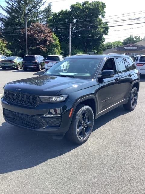 new 2024 Jeep Grand Cherokee car, priced at $53,700