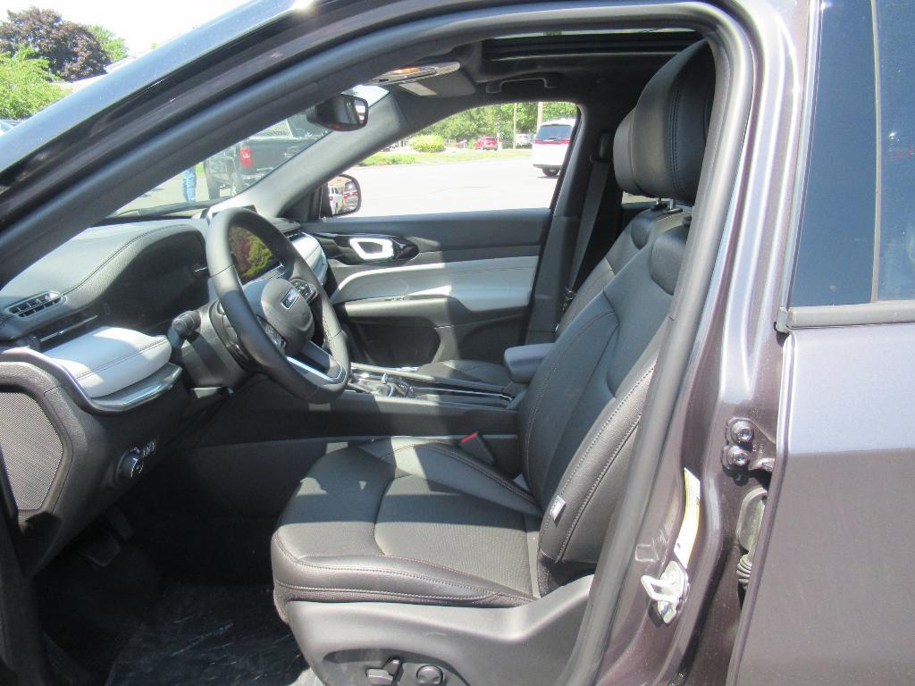 new 2024 Jeep Compass car, priced at $37,485