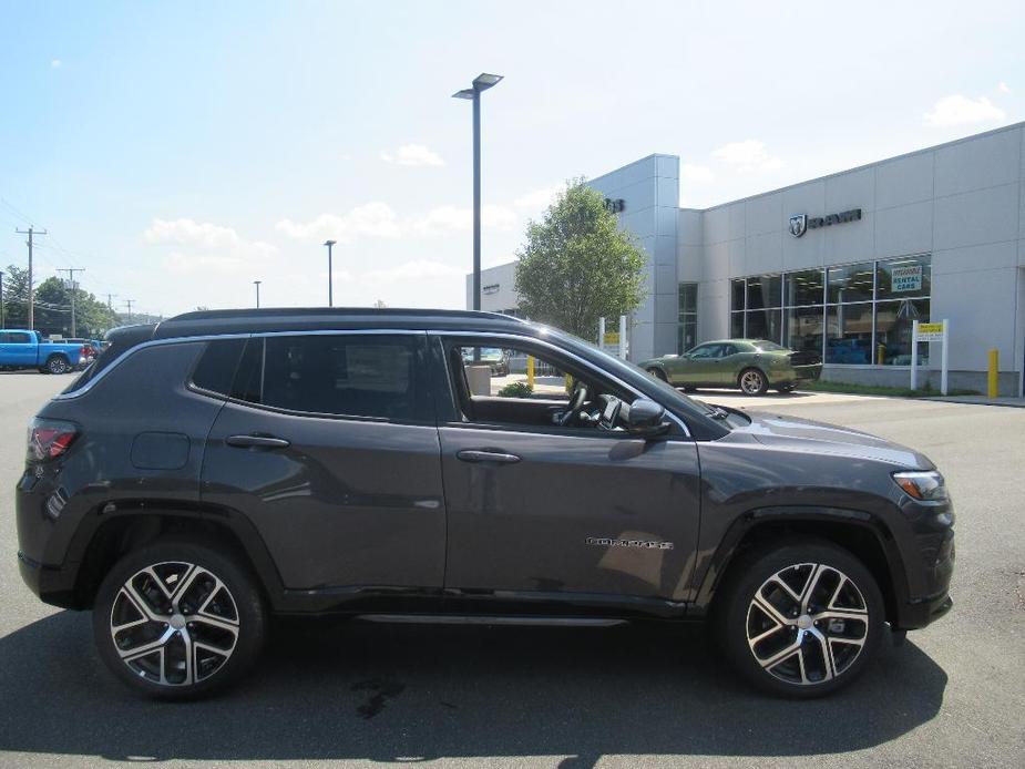 new 2024 Jeep Compass car, priced at $38,985