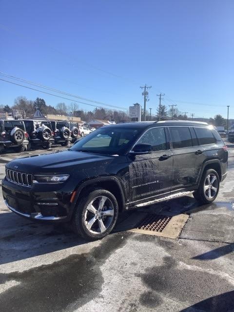 used 2021 Jeep Grand Cherokee L car, priced at $33,800