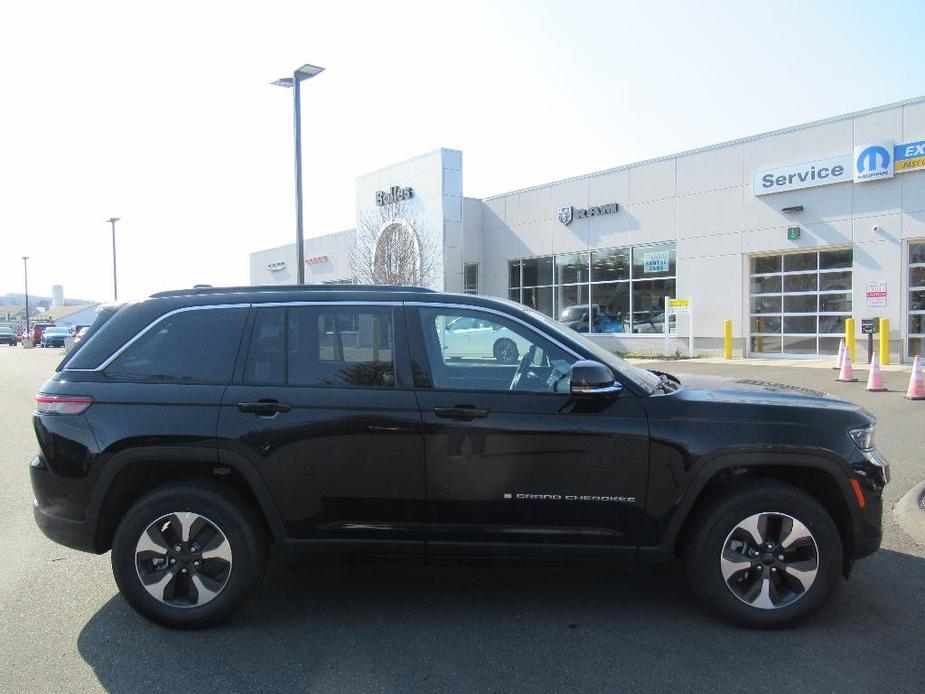 new 2024 Jeep Grand Cherokee 4xe car, priced at $58,652