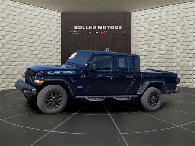 used 2022 Jeep Gladiator car, priced at $32,400