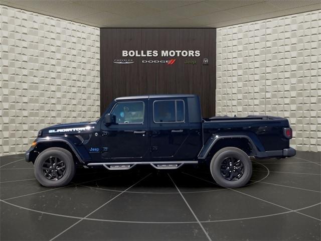 used 2022 Jeep Gladiator car, priced at $32,400