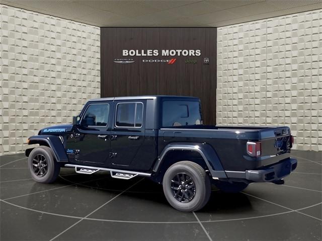 used 2022 Jeep Gladiator car, priced at $32,400