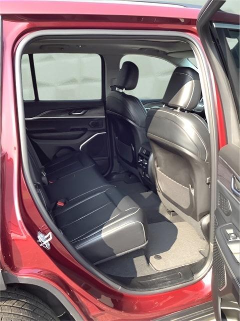 used 2022 Jeep Grand Cherokee car, priced at $31,555