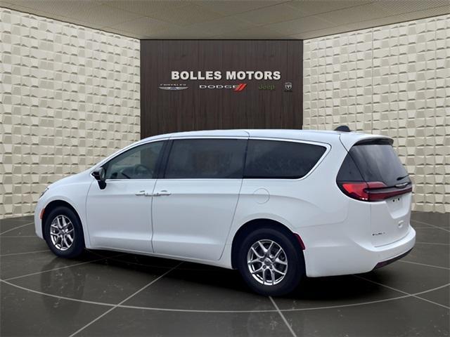 used 2024 Chrysler Pacifica car, priced at $36,842