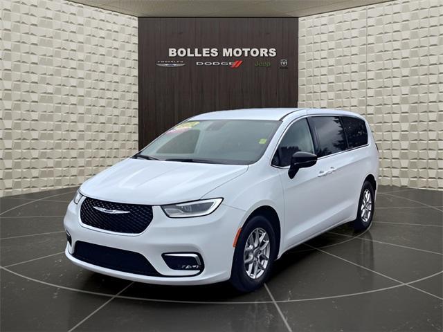 used 2024 Chrysler Pacifica car, priced at $36,842