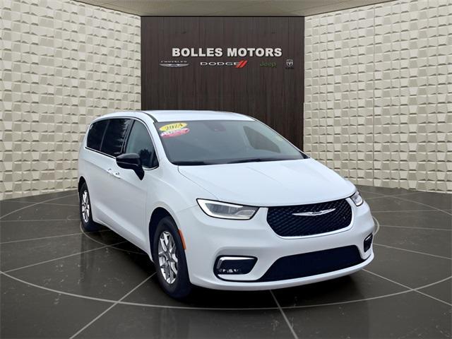 used 2024 Chrysler Pacifica car, priced at $36,842