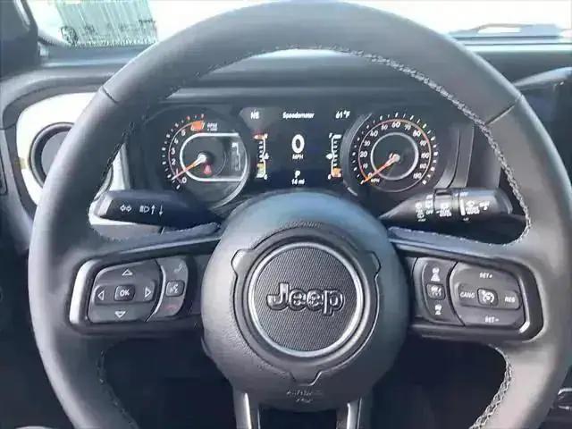 new 2025 Jeep Wrangler car, priced at $45,722