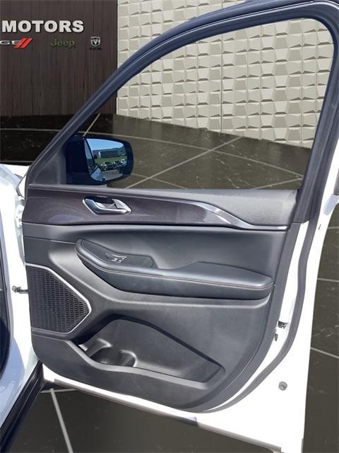 used 2023 Jeep Grand Cherokee car, priced at $36,275