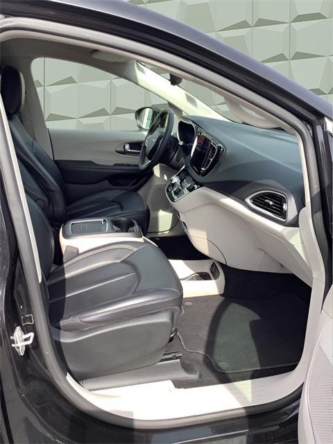 used 2023 Chrysler Pacifica car, priced at $25,788