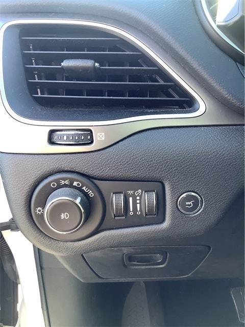 used 2019 Jeep Cherokee car, priced at $14,958